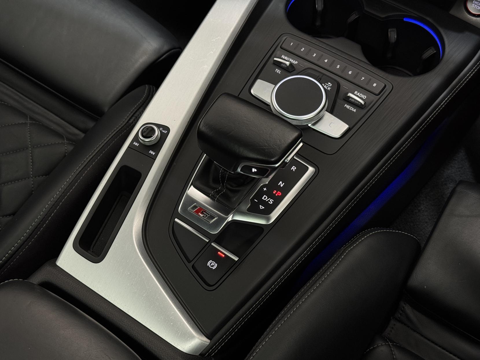 Audi S4 Avant view 35