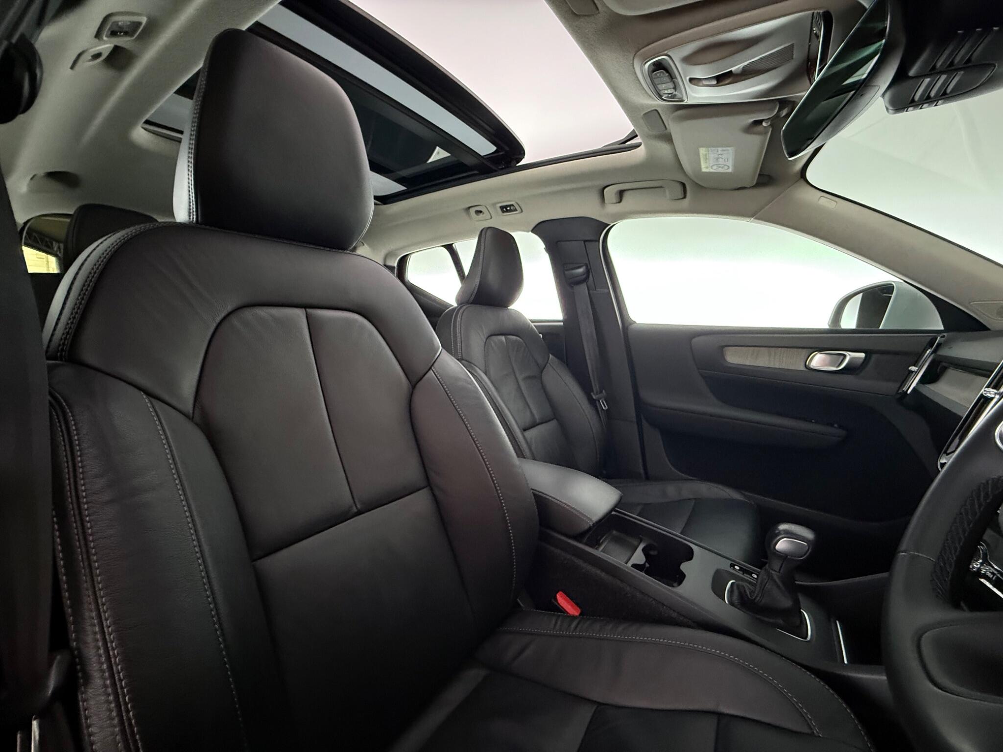 Volvo XC40 view 33