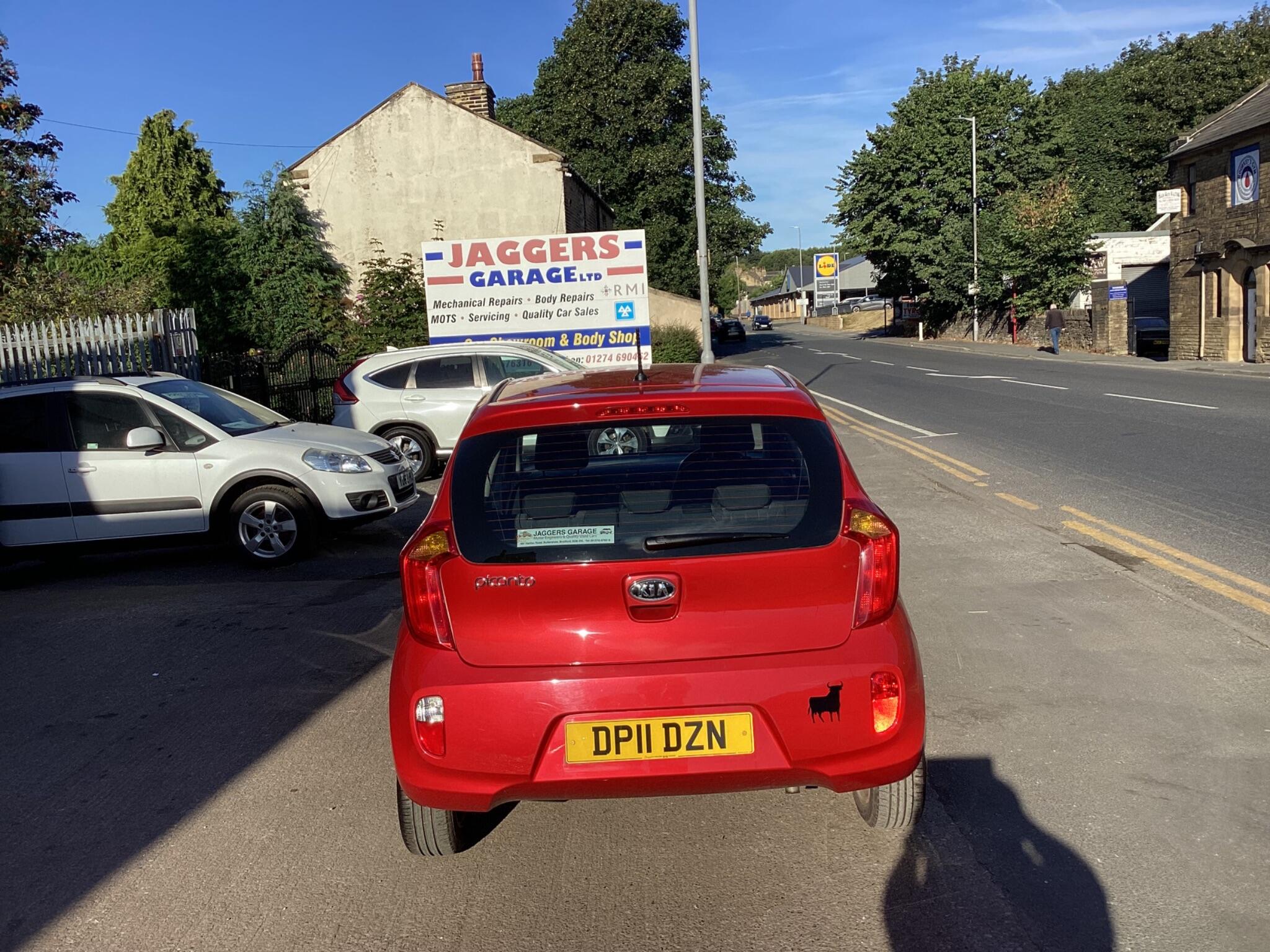 Kia Picanto view 9