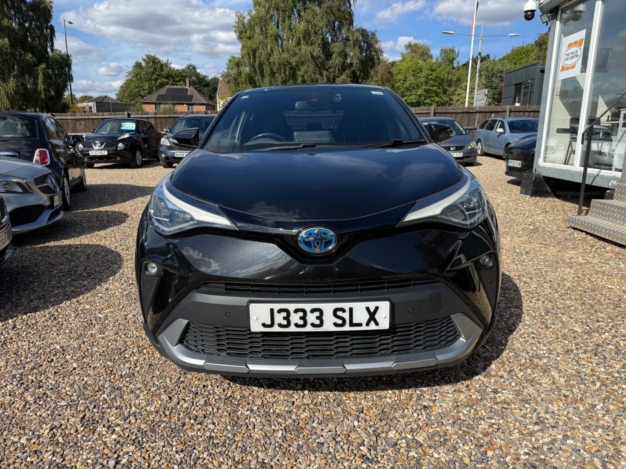 Toyota C-HR view 8