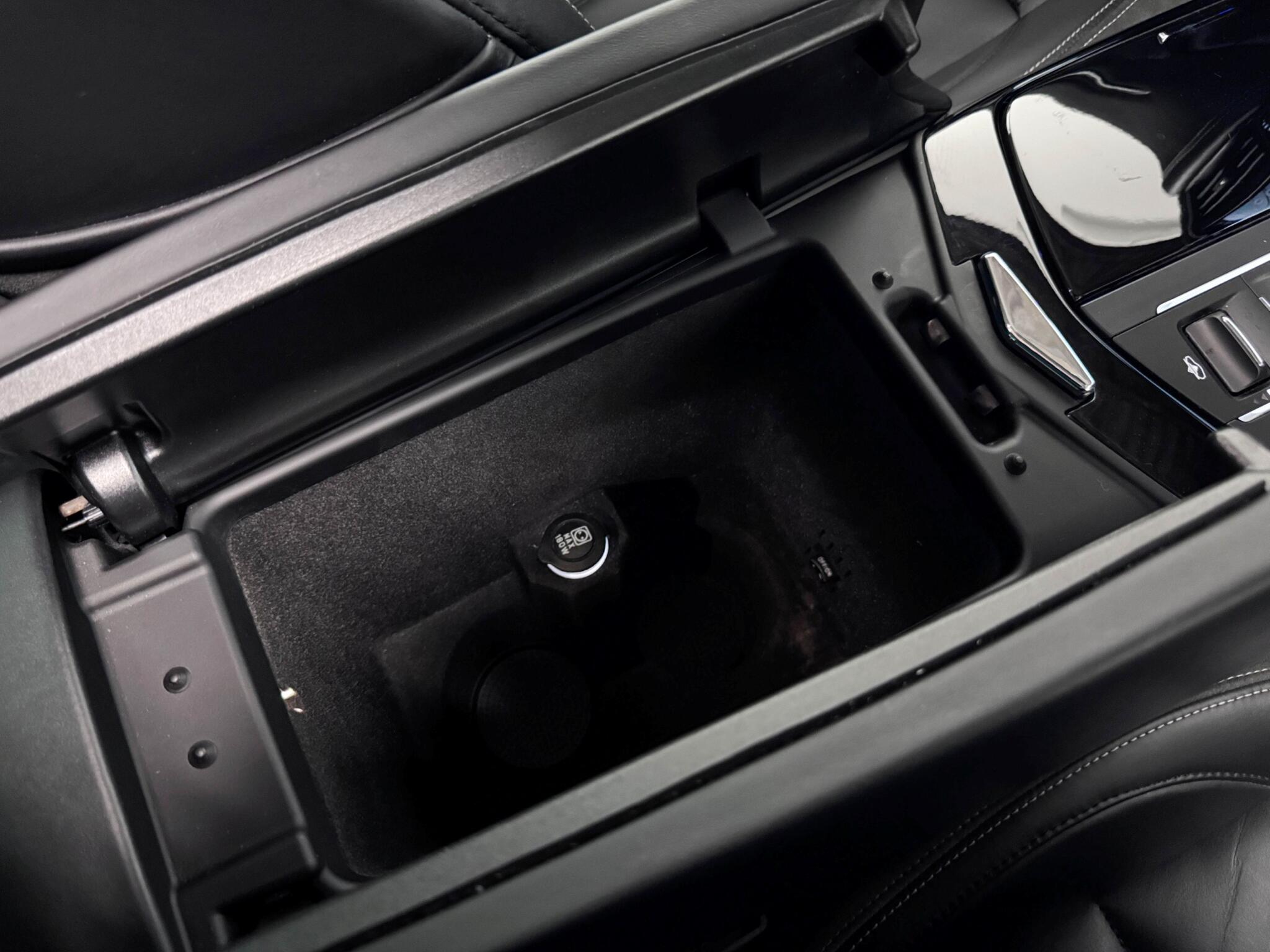 Maserati Levante view 37