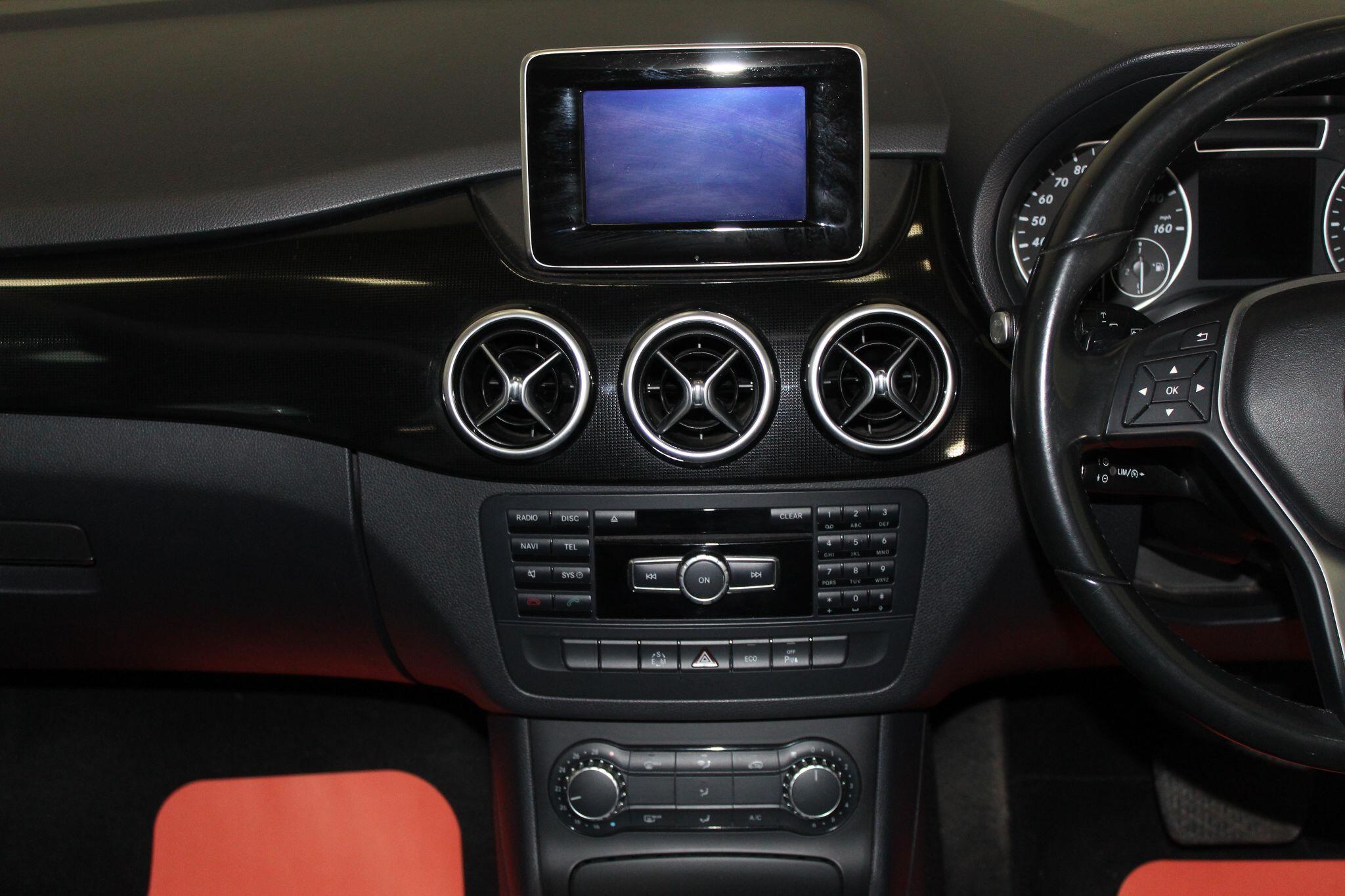 Mercedes-Benz B-Class view 31