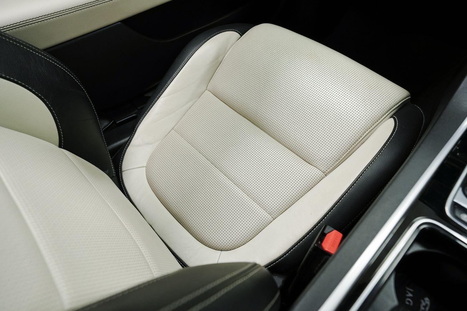 Jaguar Xe view 20