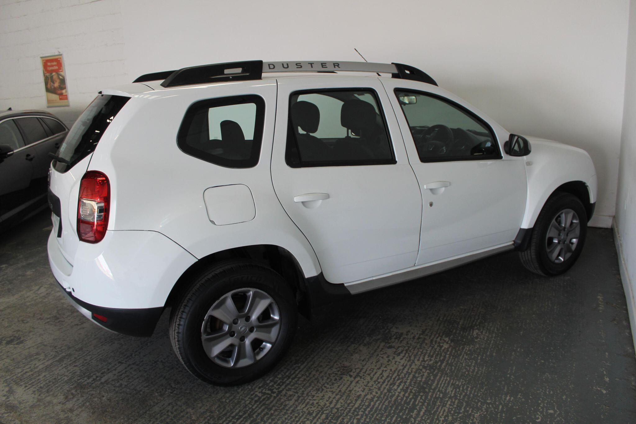 Dacia Duster view 11