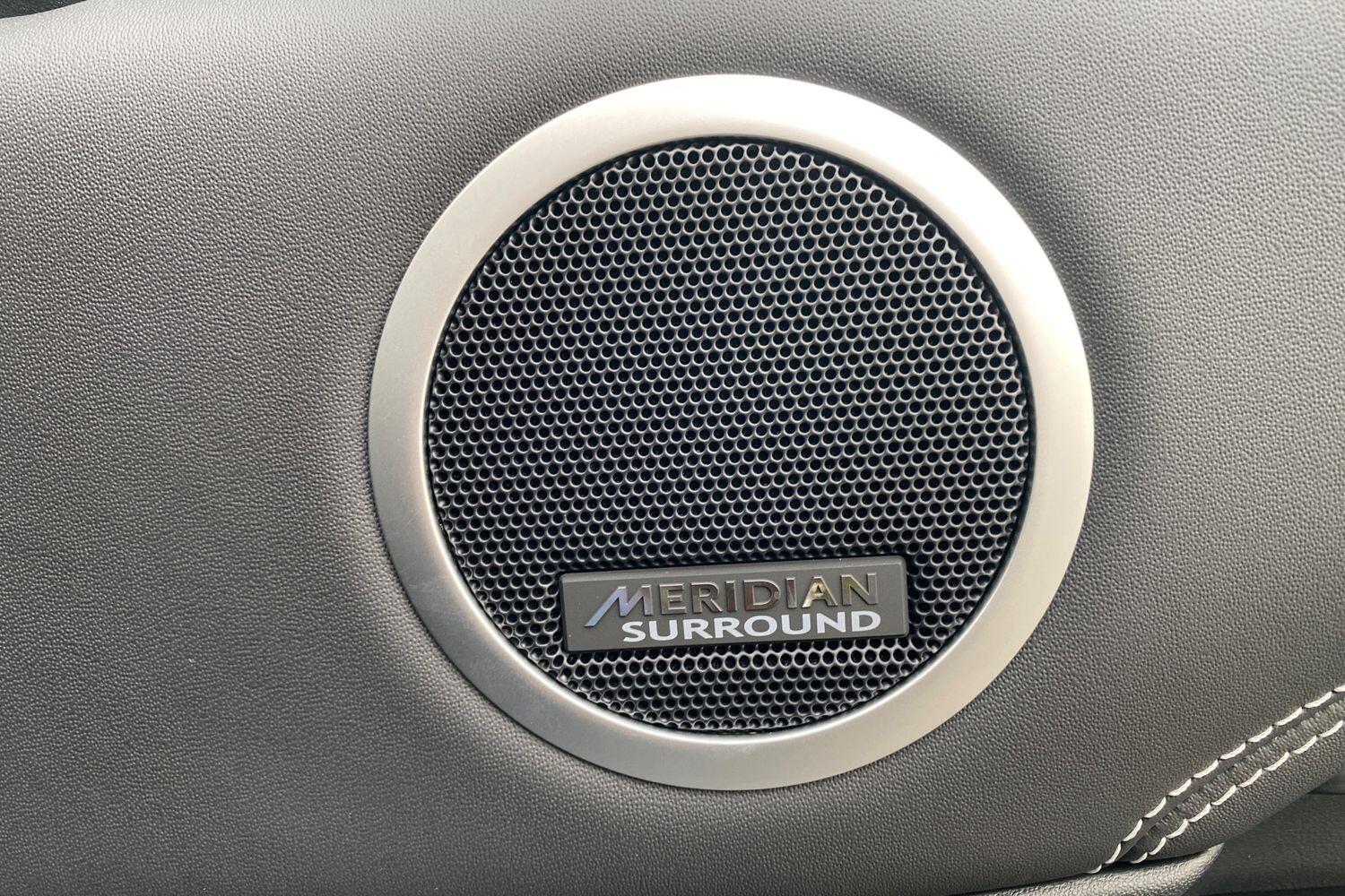 Land Rover Discovery view 31