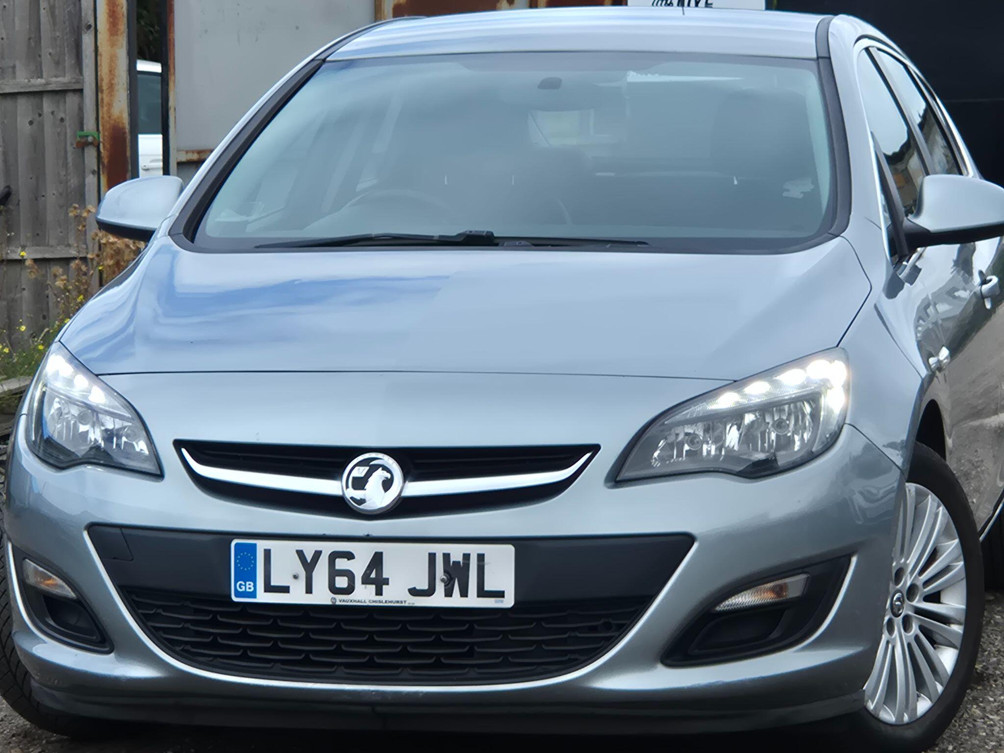 2015 Vauxhall Astra in Silver for sale