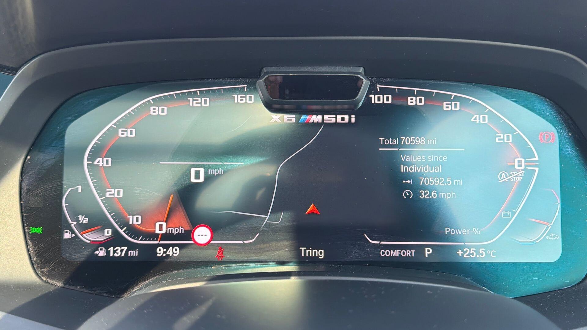 BMW X6 view 9
