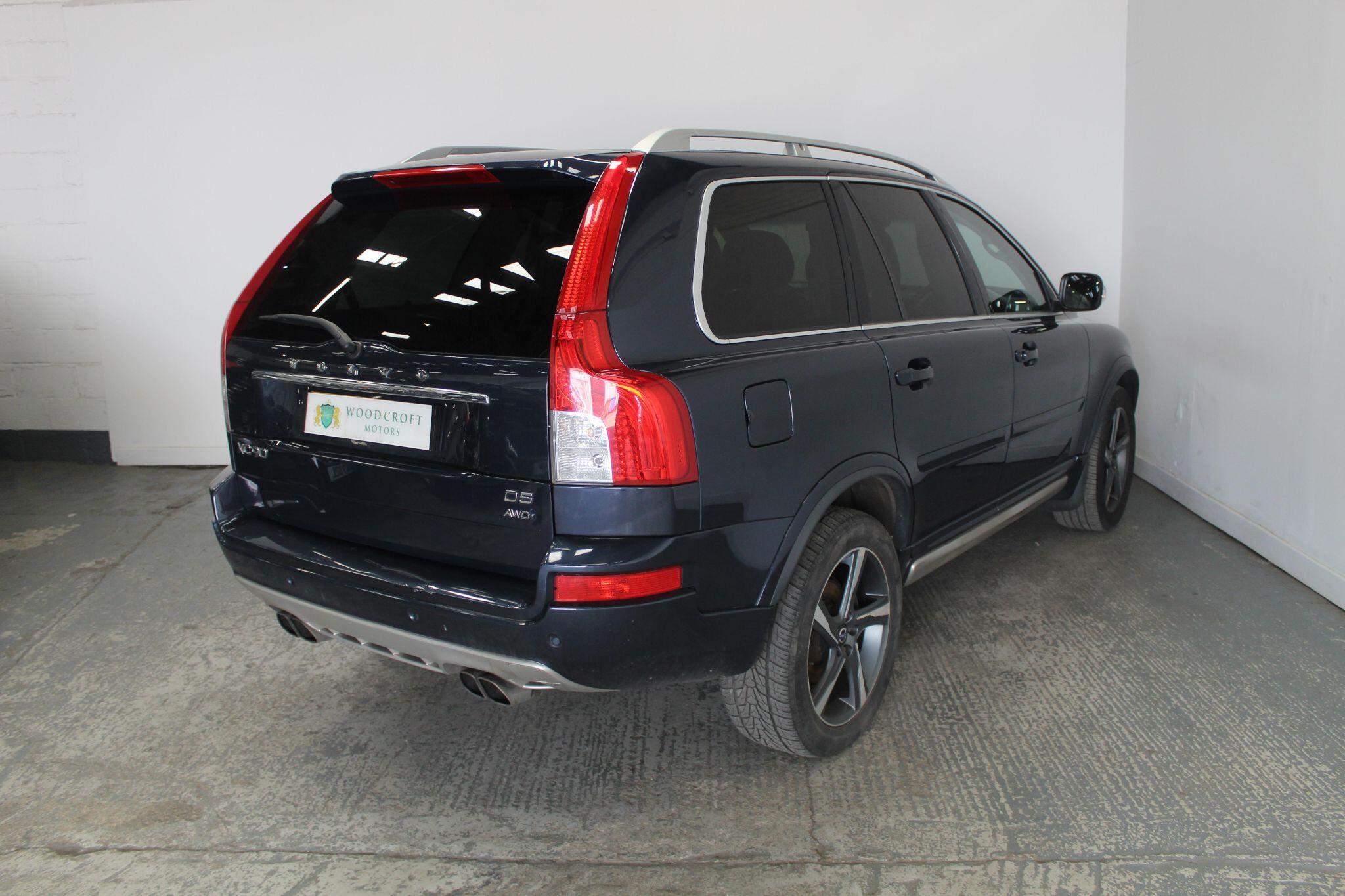 Volvo XC90 view 8