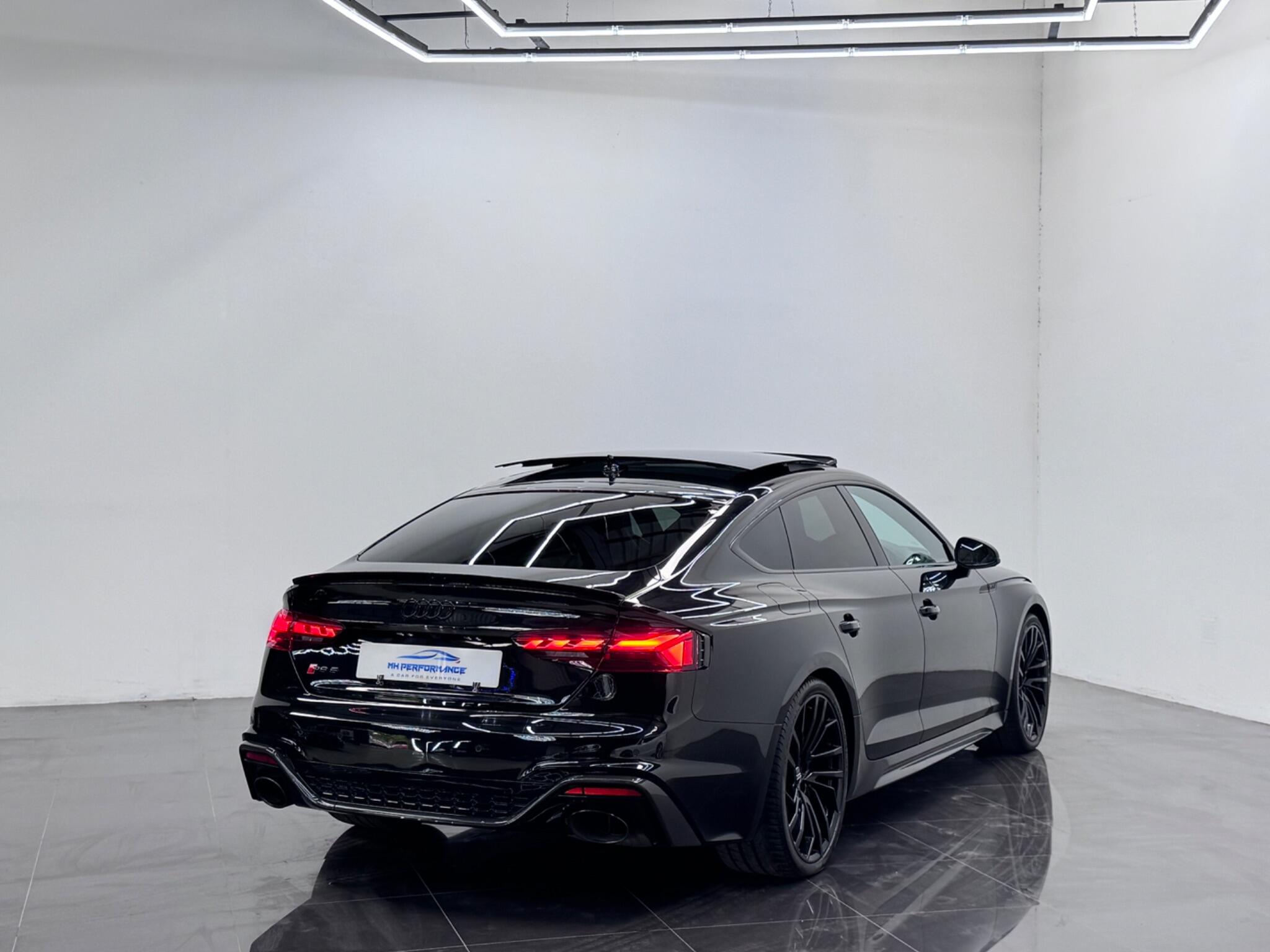 Audi RS5 view 32