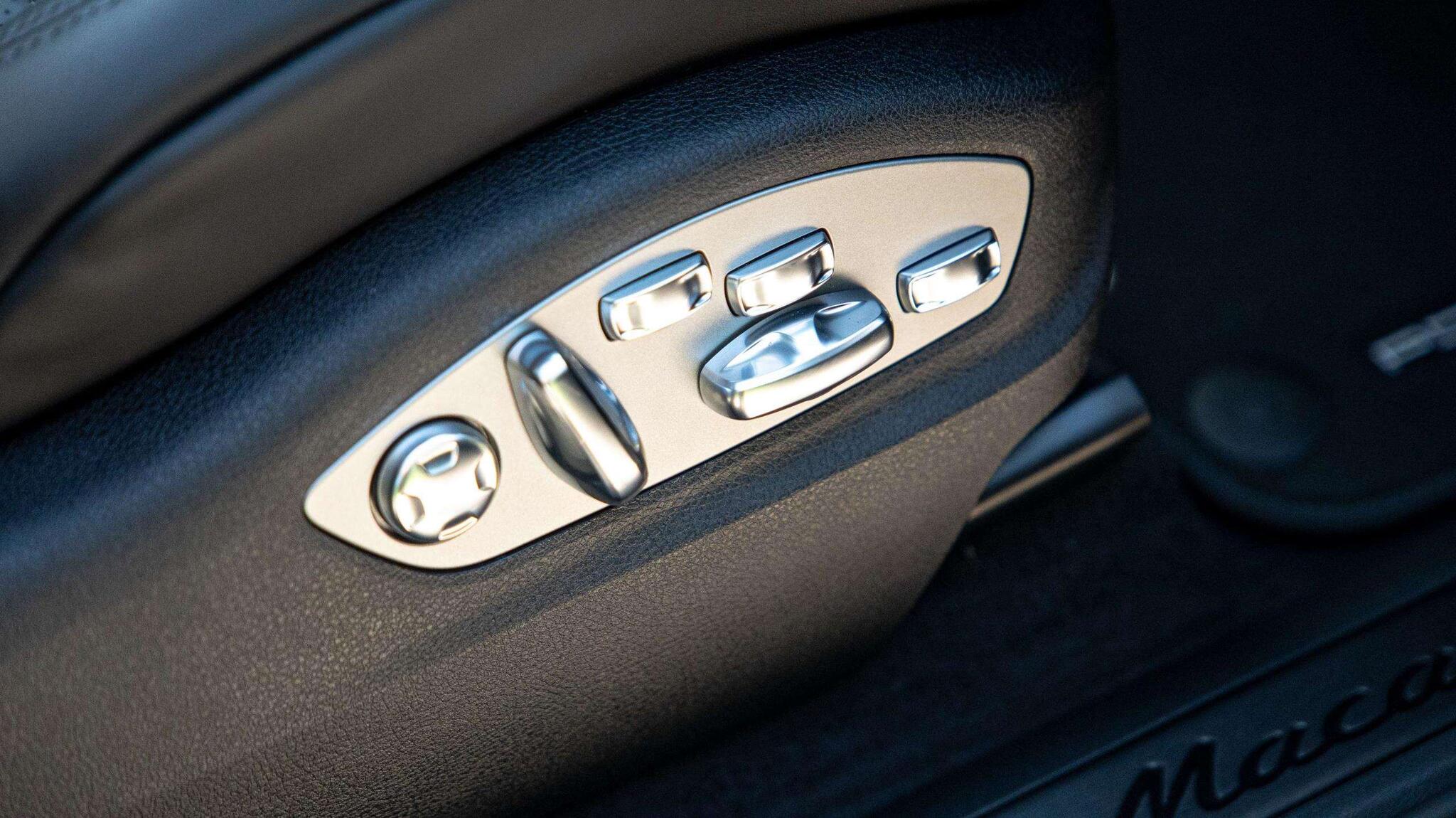 Porsche Macan view 35