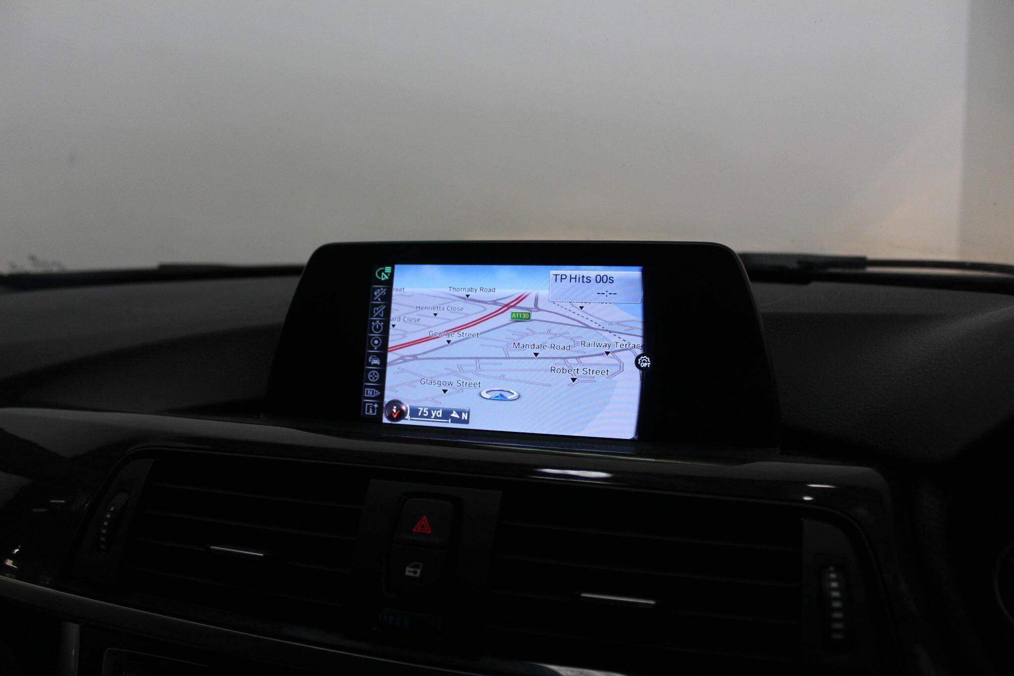 BMW 3 Series view 37