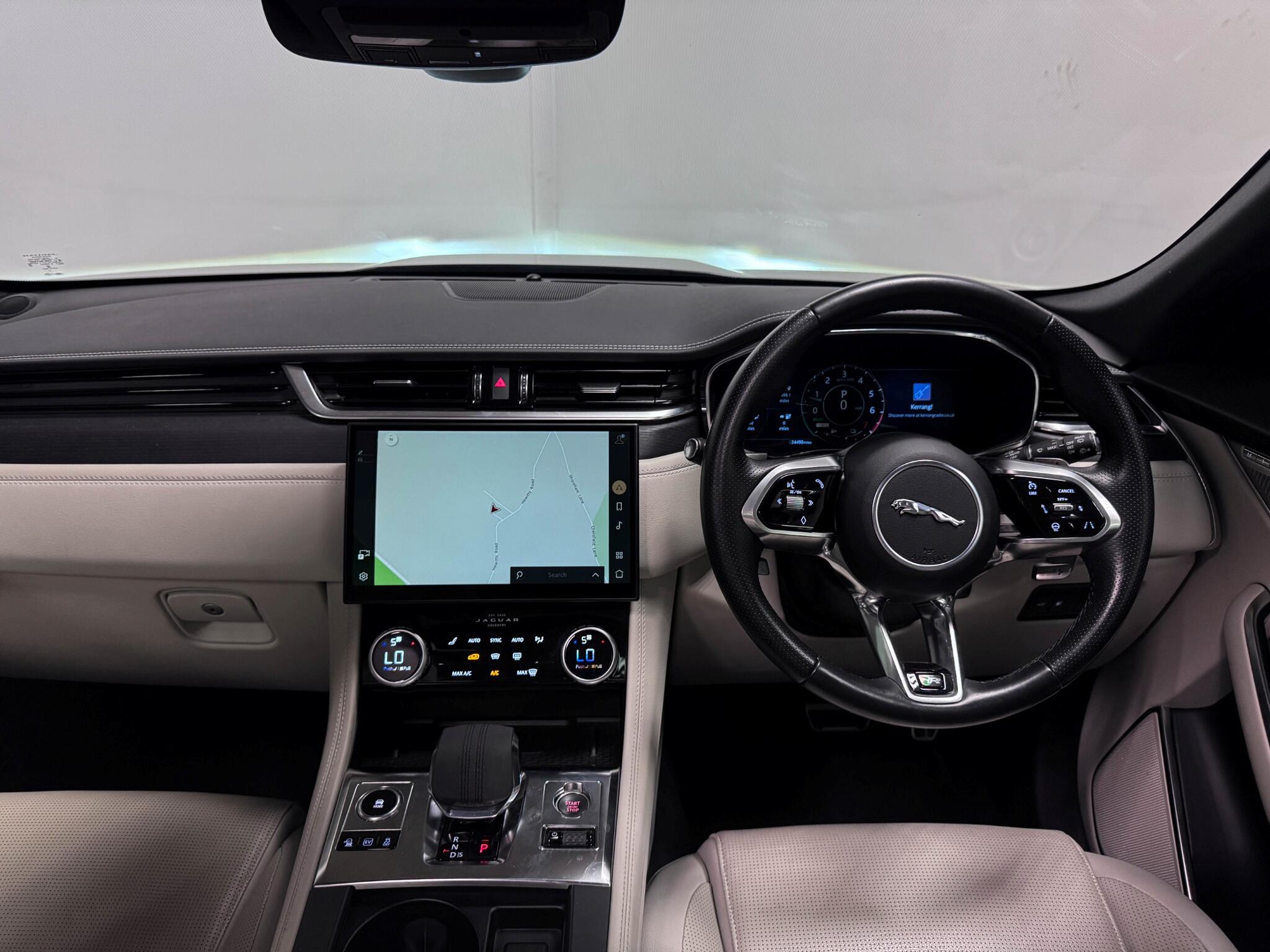 Jaguar F-Pace view 32