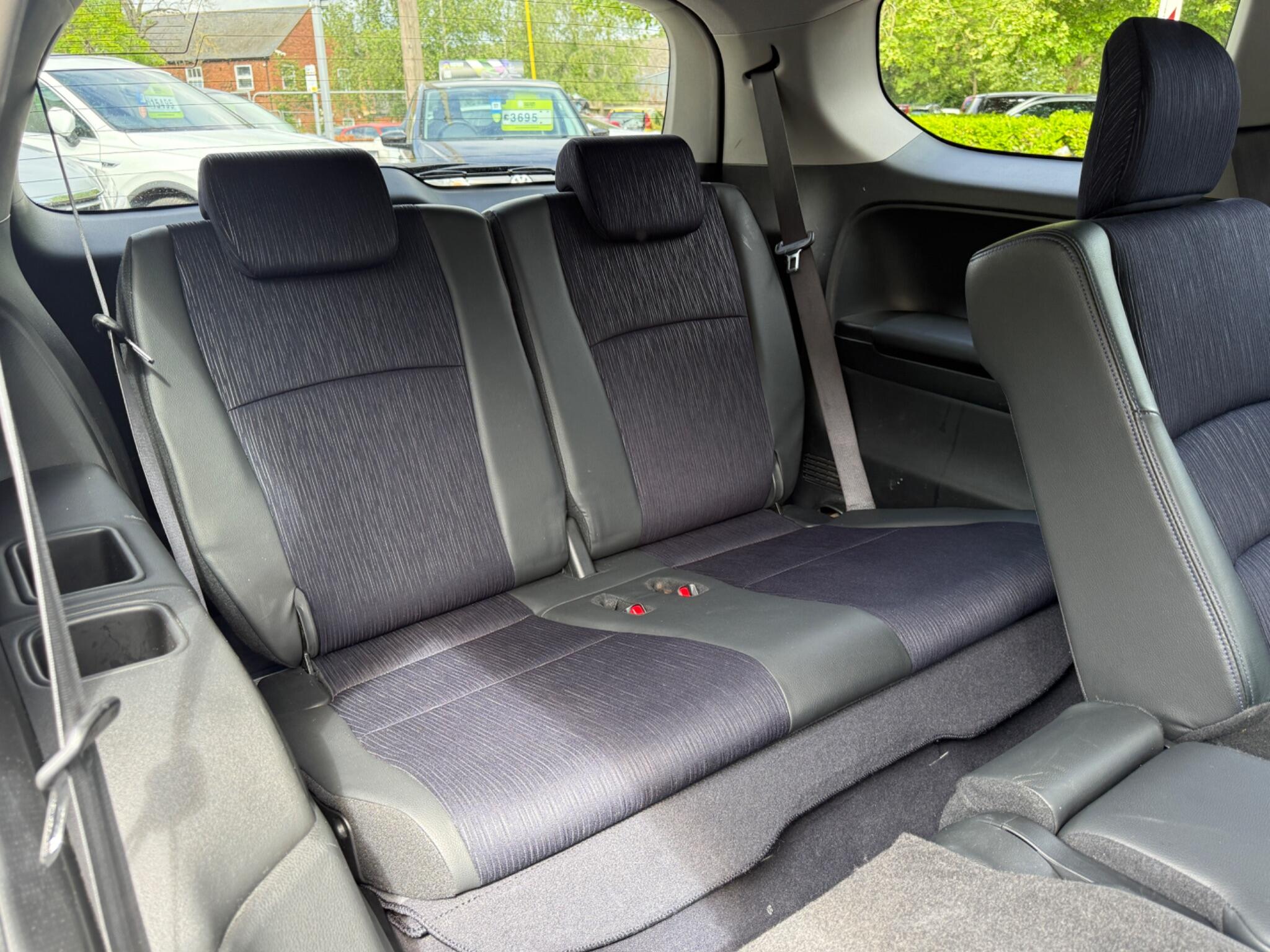 Honda Odyssey - Image 46