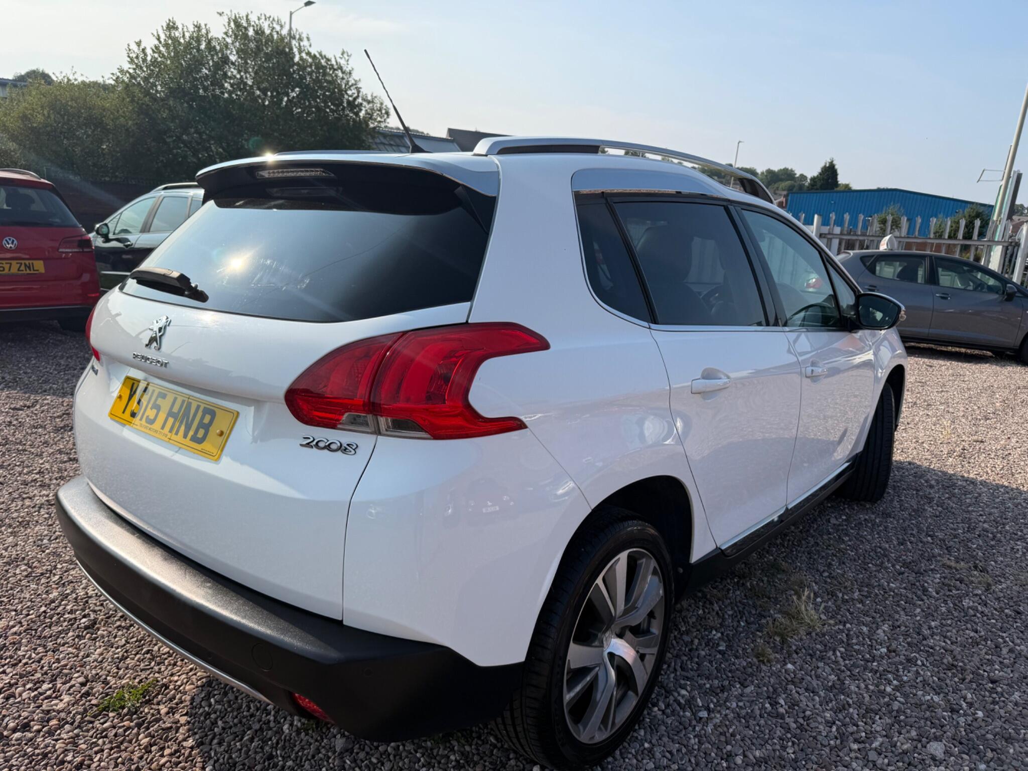 Peugeot 2008 view 15