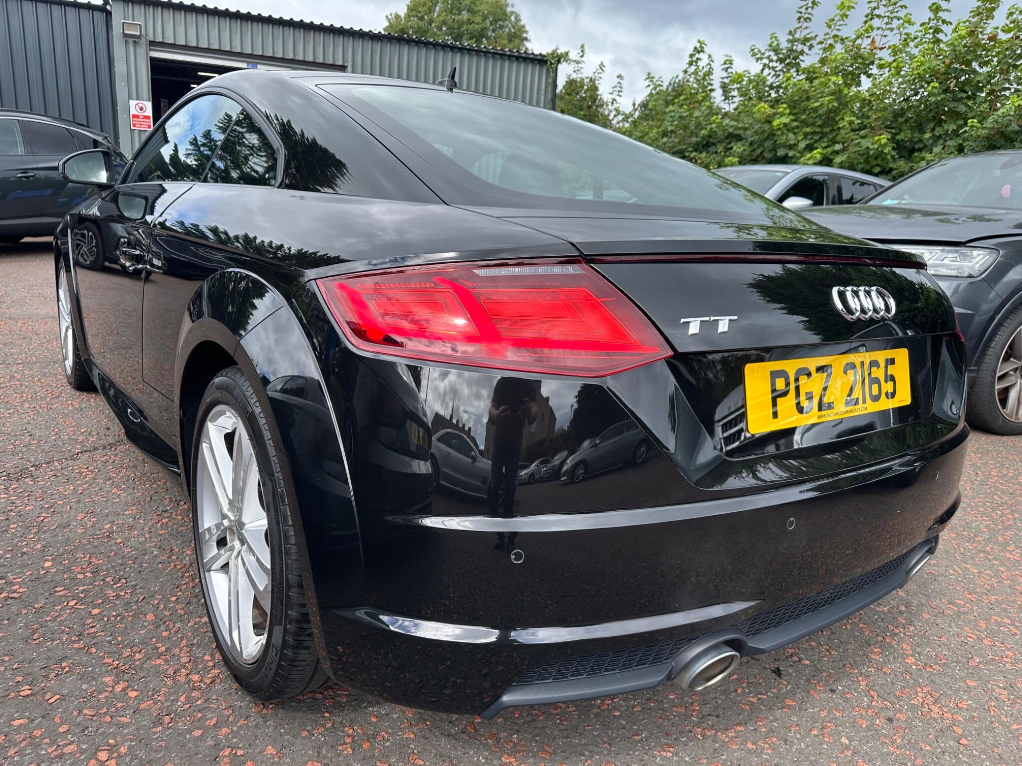 Audi TT view 20