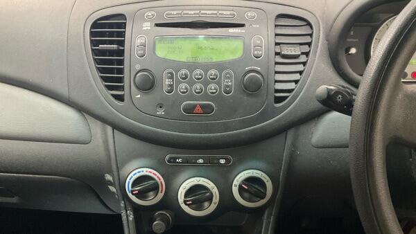 Hyundai i10 view 12