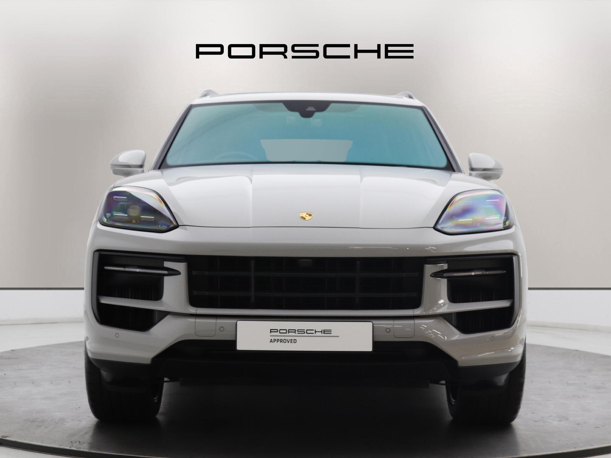 Porsche Cayenne view 6