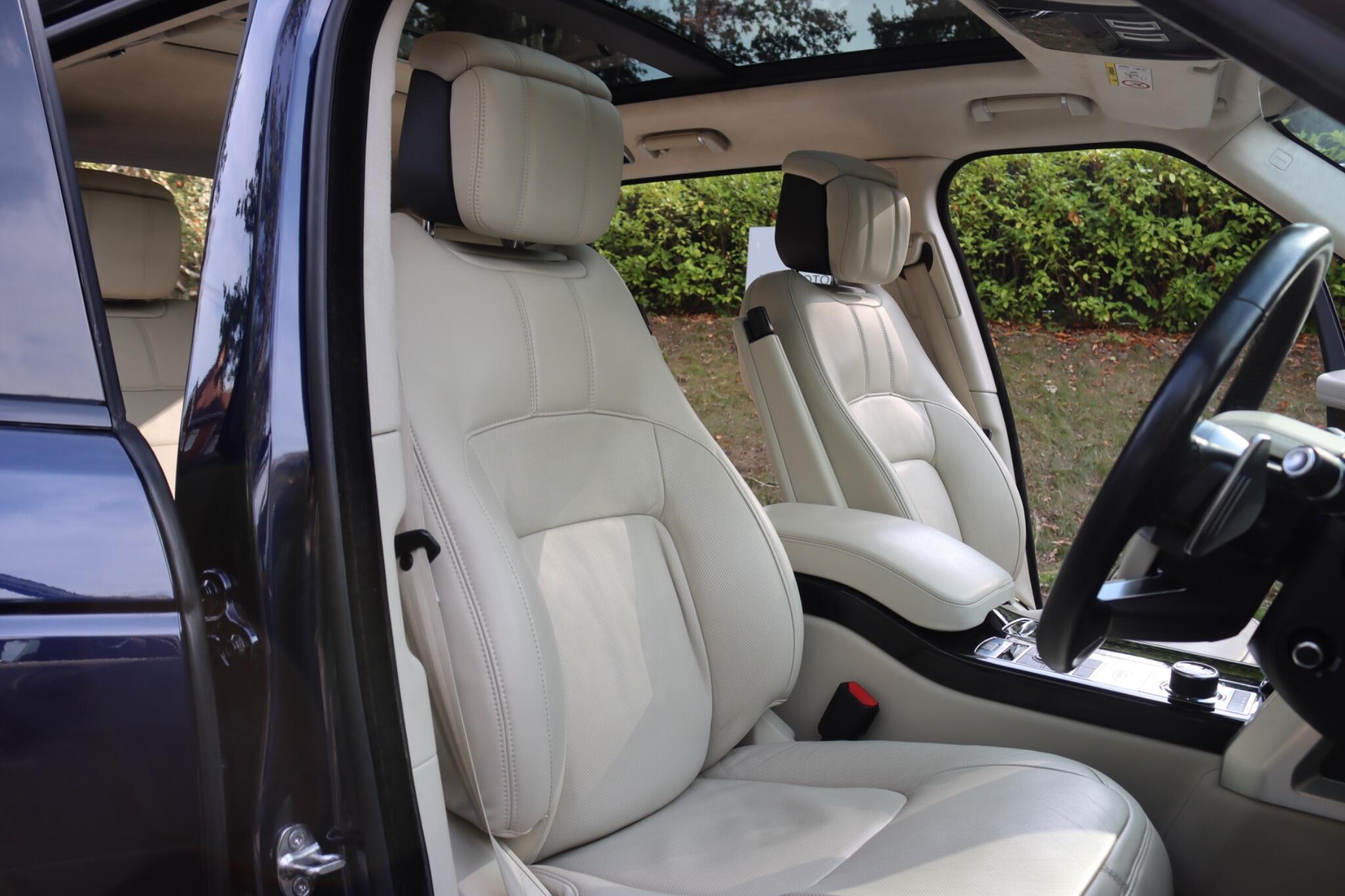 Land Rover Range Rover view 42