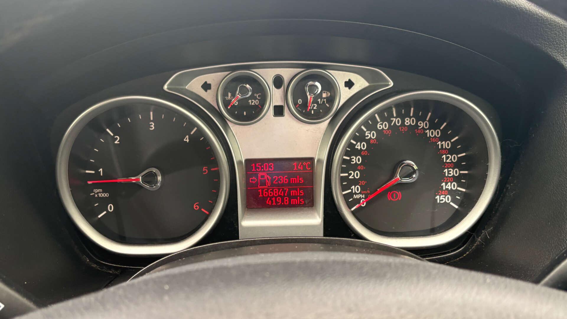 Ford Focus view 15