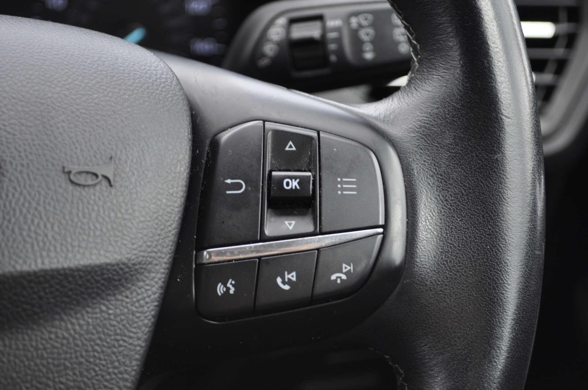 Ford Focus view 16