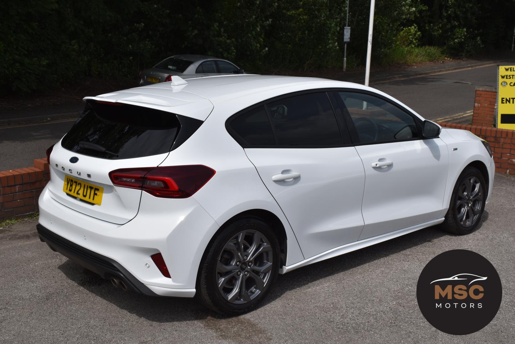 Ford Focus view 19