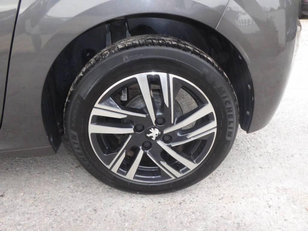 Peugeot 208 view 21