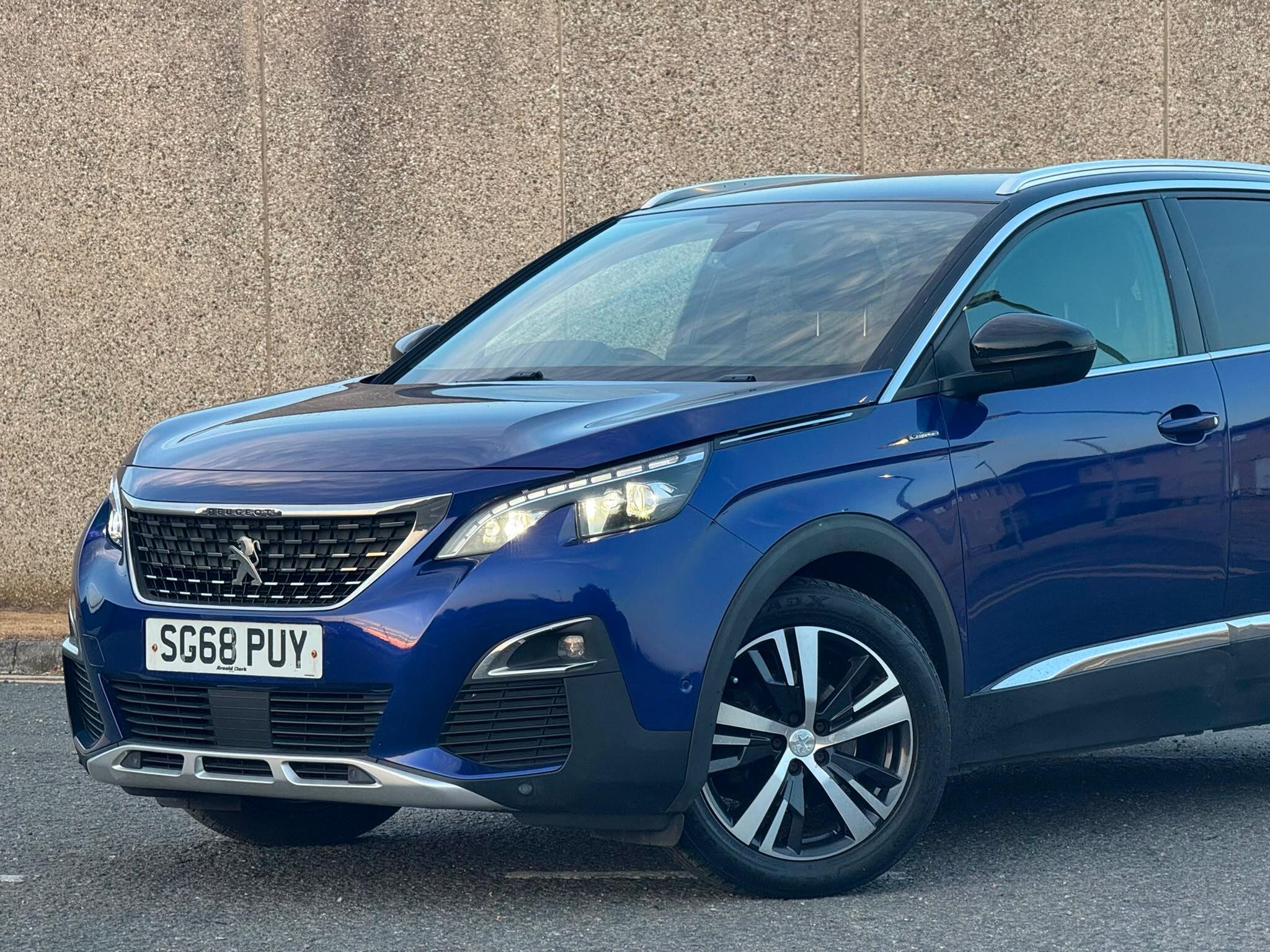 Peugeot 3008 view 9