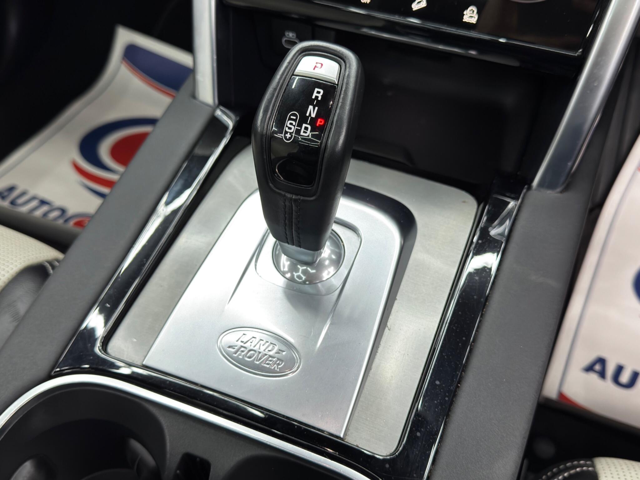 Land Rover Discovery Sport view 26