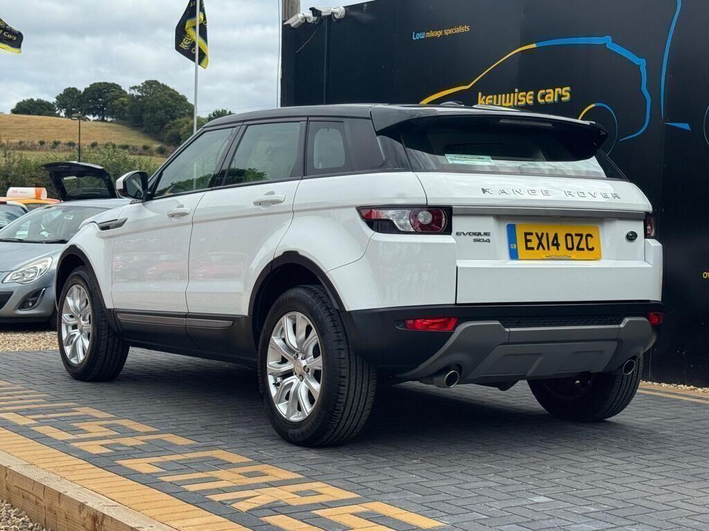 Land Rover Range Rover Evoque view 3