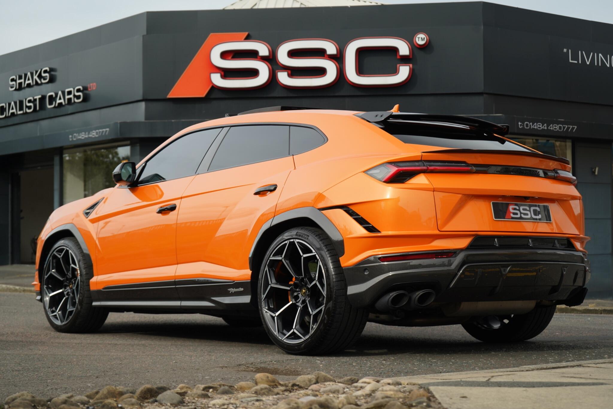 Lamborghini Urus view 2