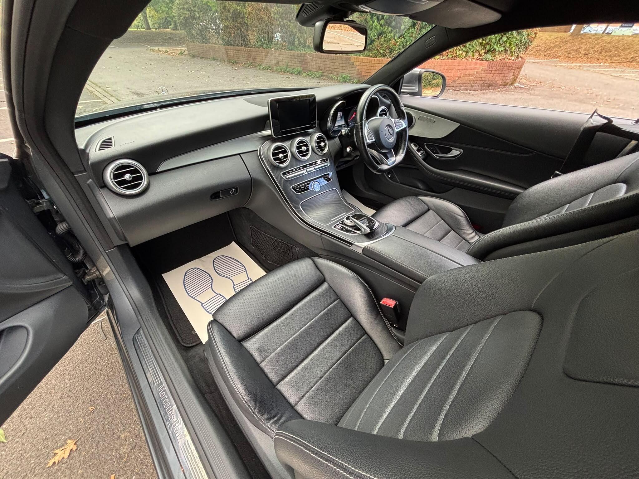 Mercedes-Benz C-Class view 13