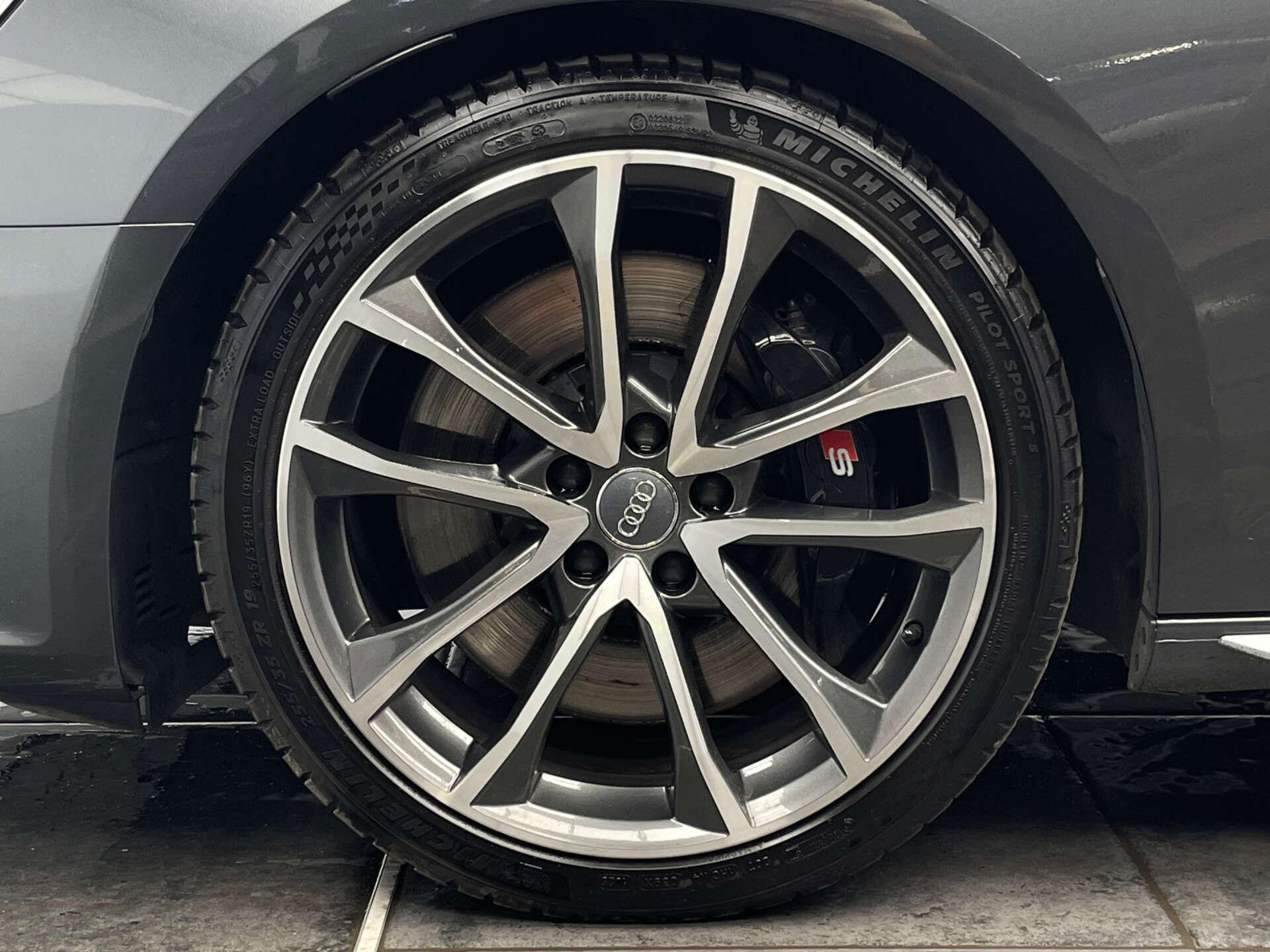 Audi S4 Avant view 46