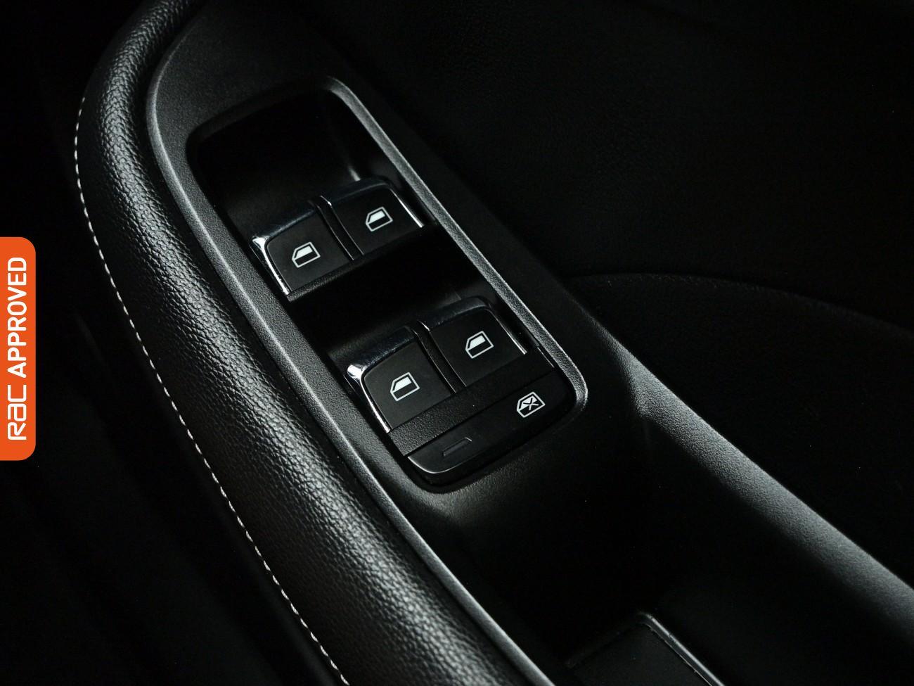 MG MG5 view 28