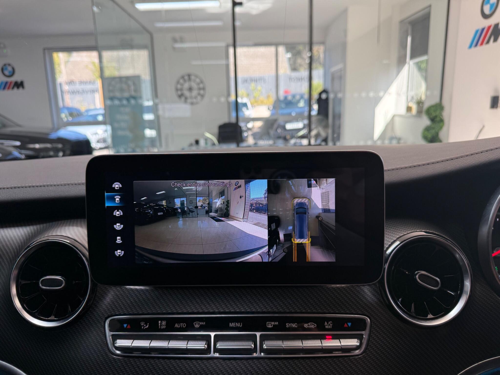 Mercedes-Benz V-Class view 22