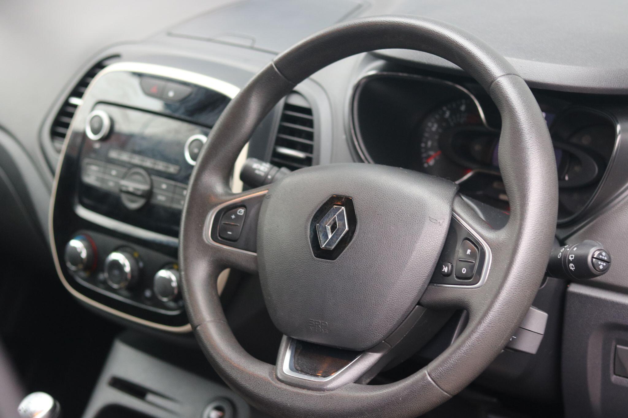 Renault Captur view 12