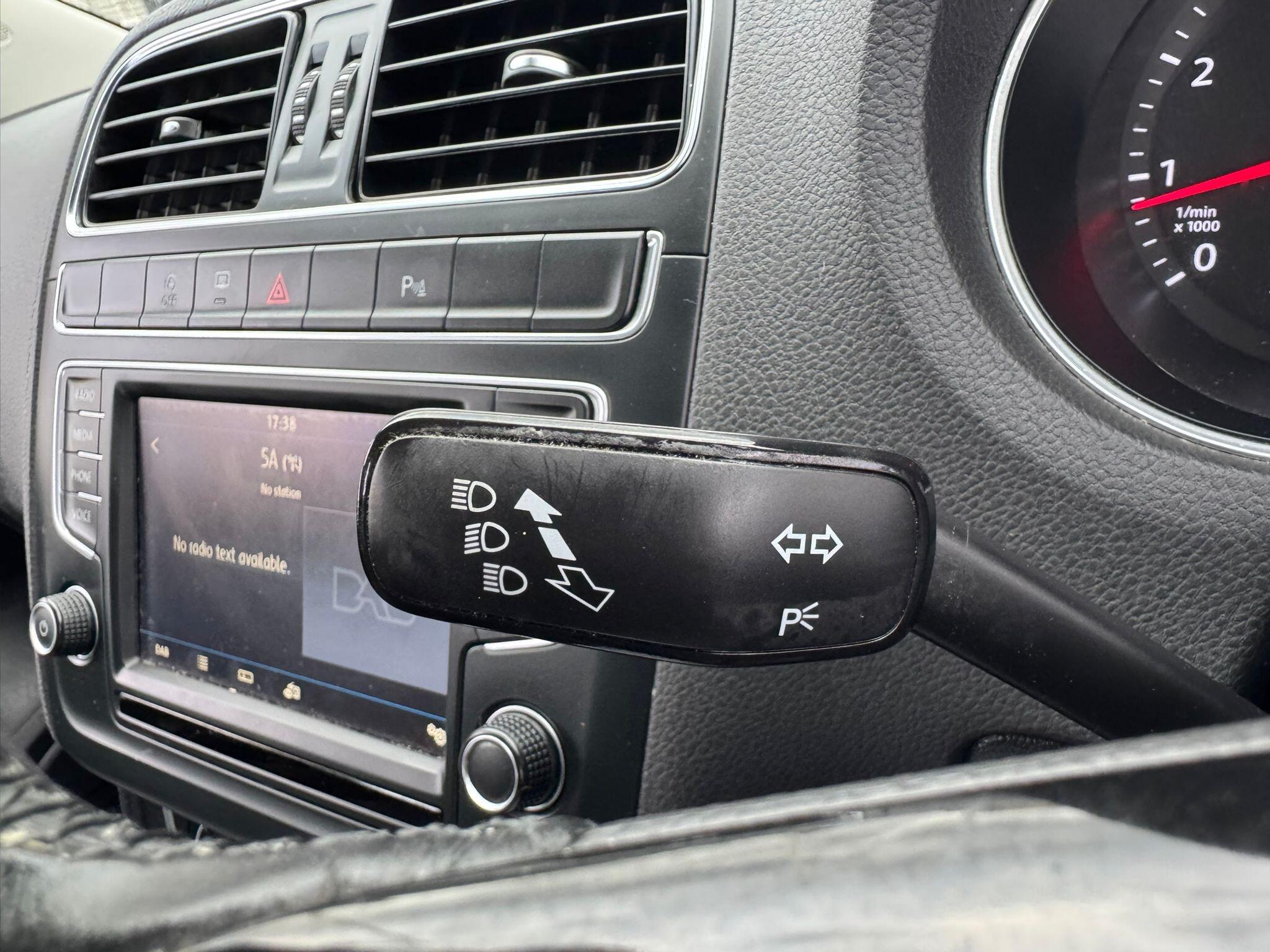 Volkswagen Polo view 52