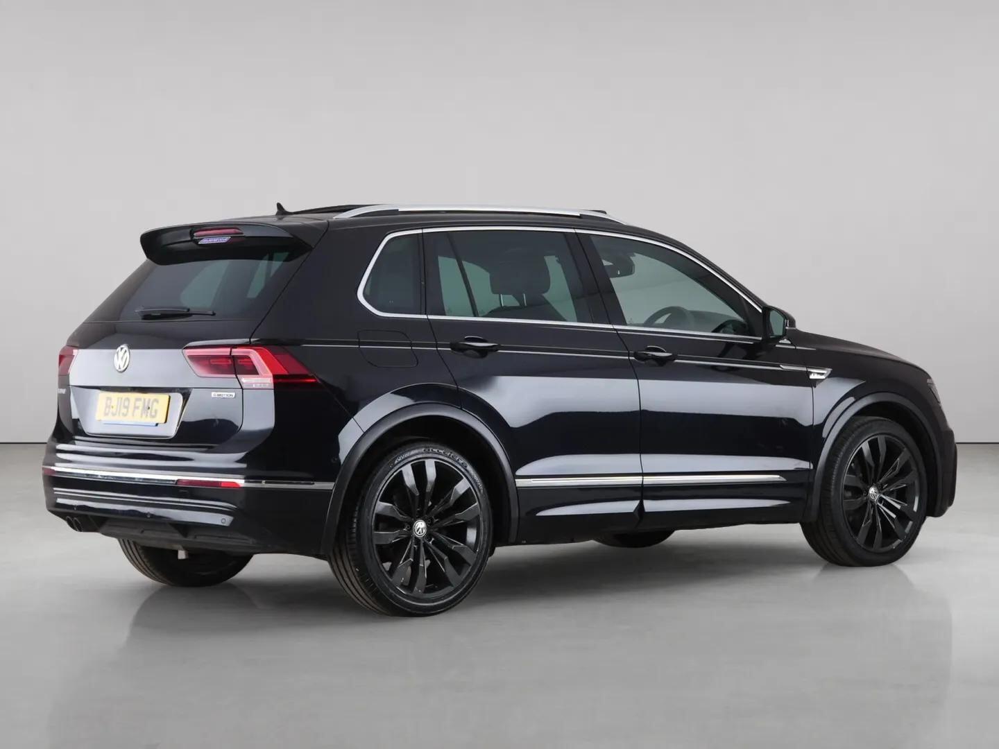 Volkswagen Tiguan view 8