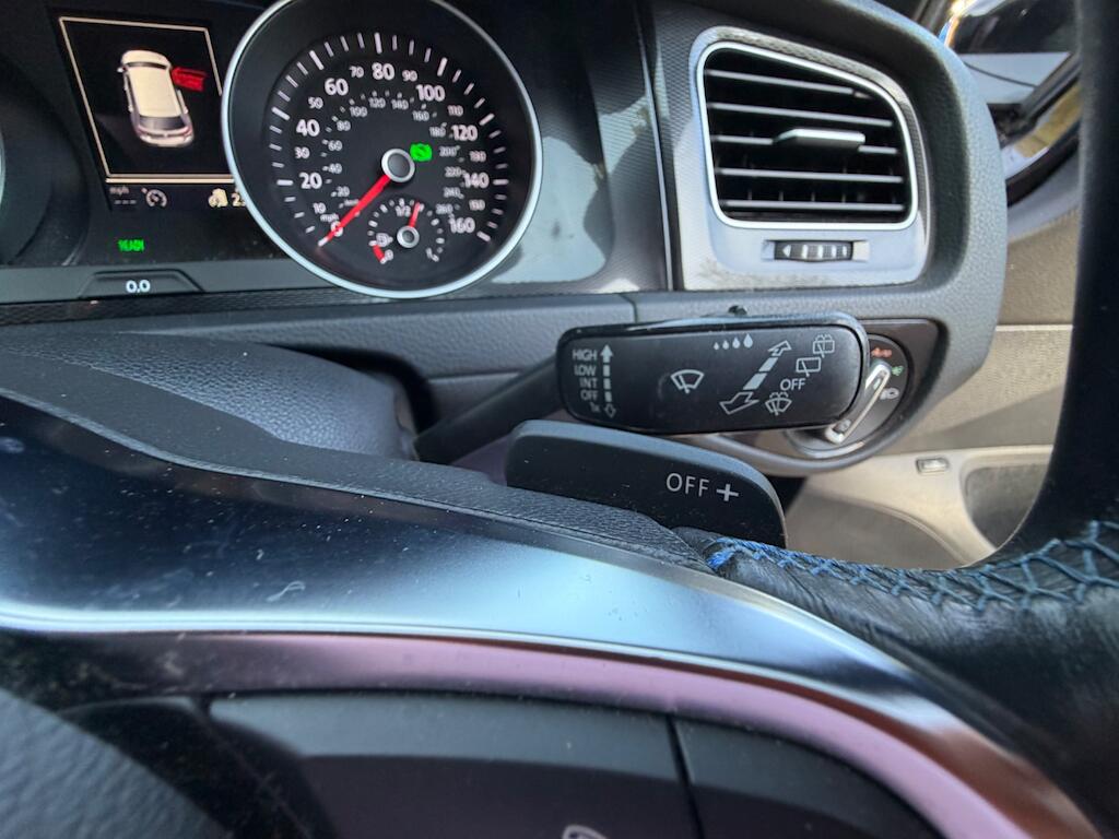 Volkswagen Golf view 22