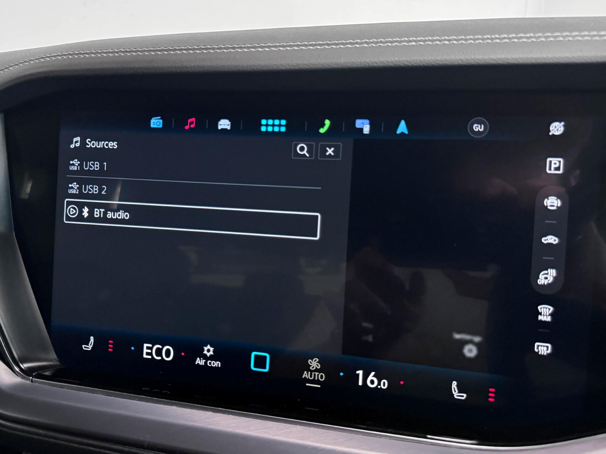 Volkswagen Touareg view 63