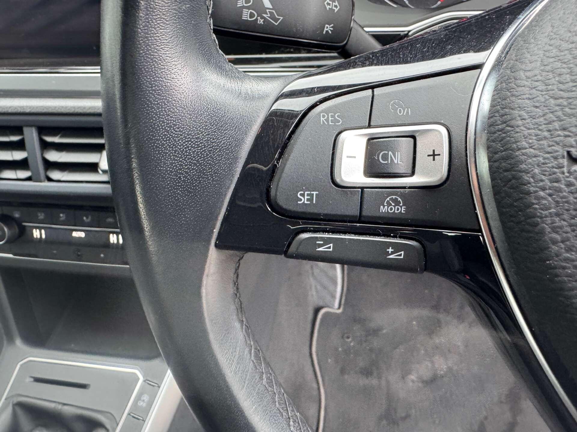 Volkswagen Polo view 28