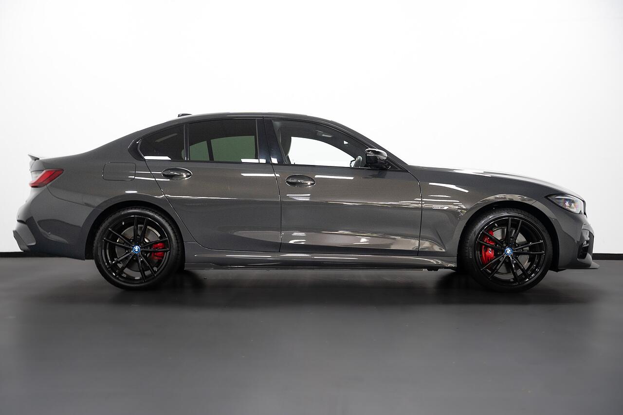 BMW 3 Series view 37