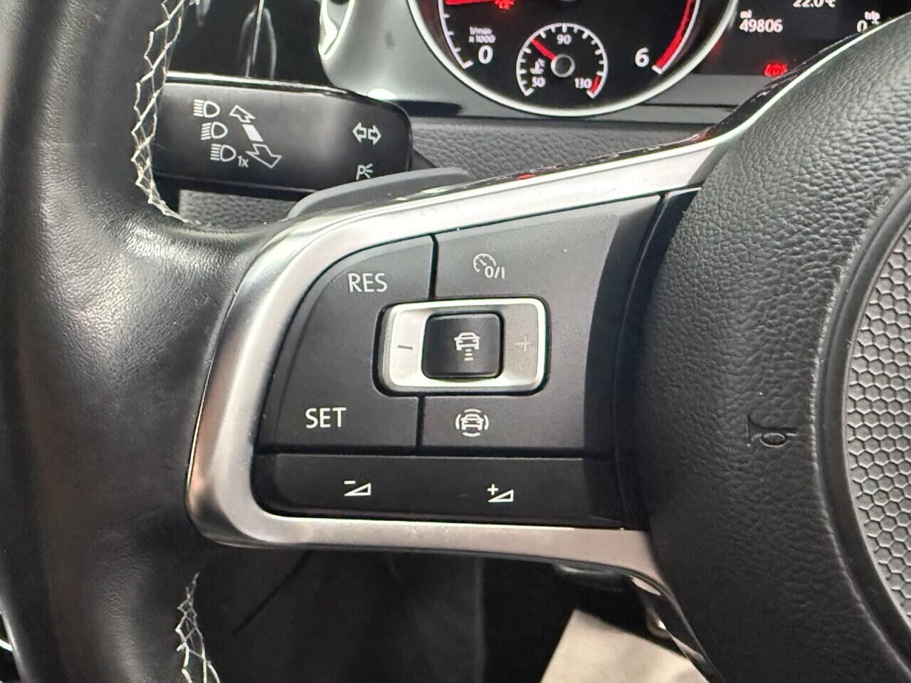 Volkswagen Golf view 13