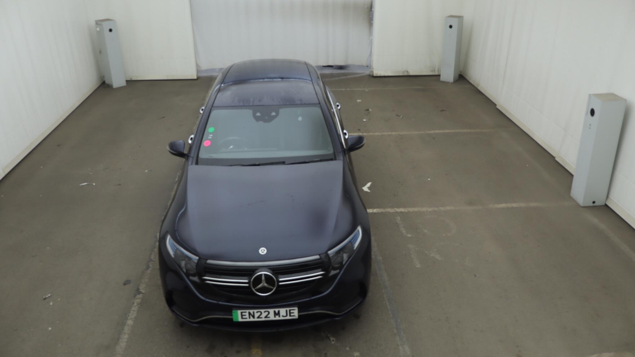 Mercedes-Benz EQC view 7