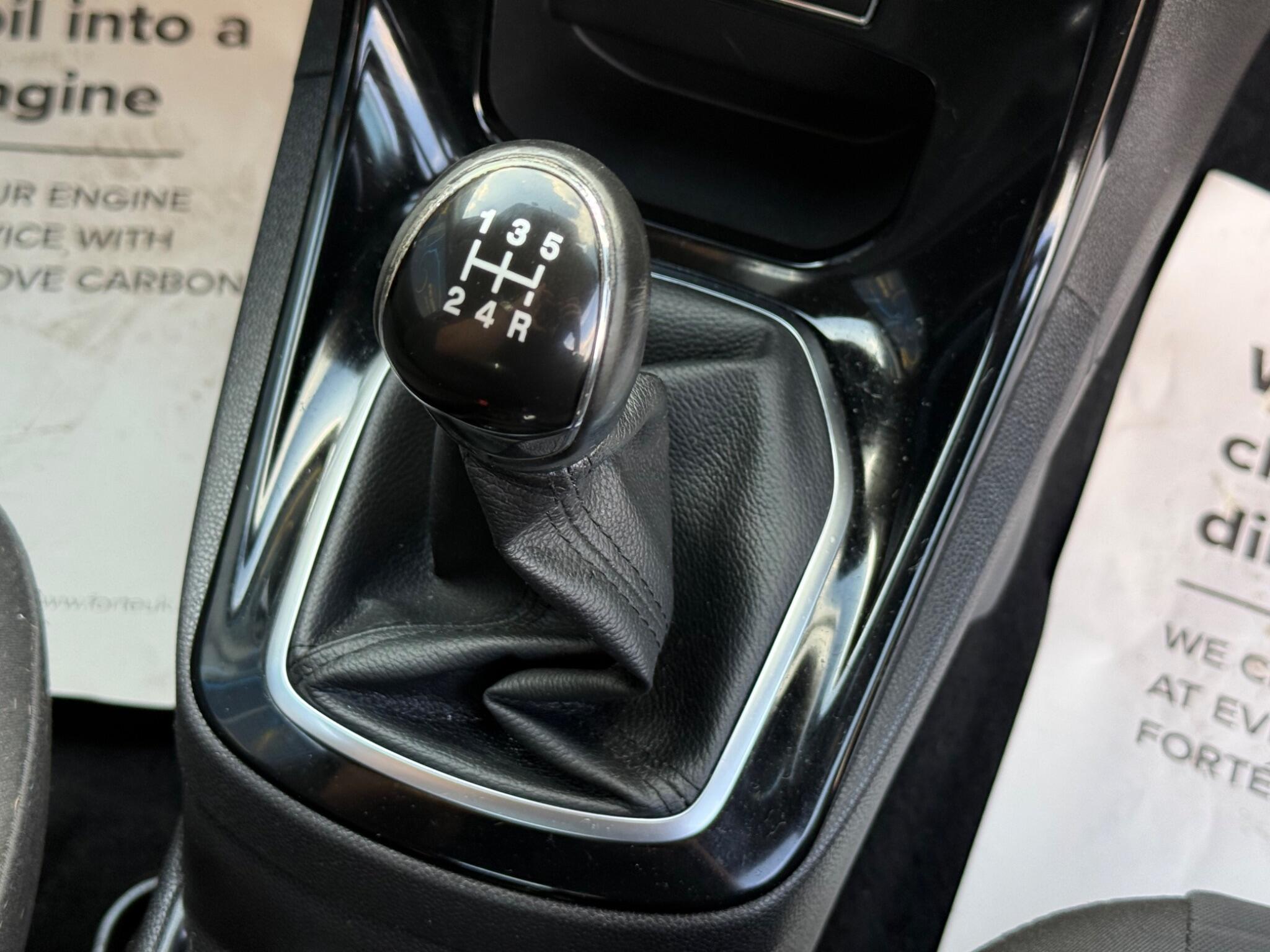 Ford Fiesta view 31