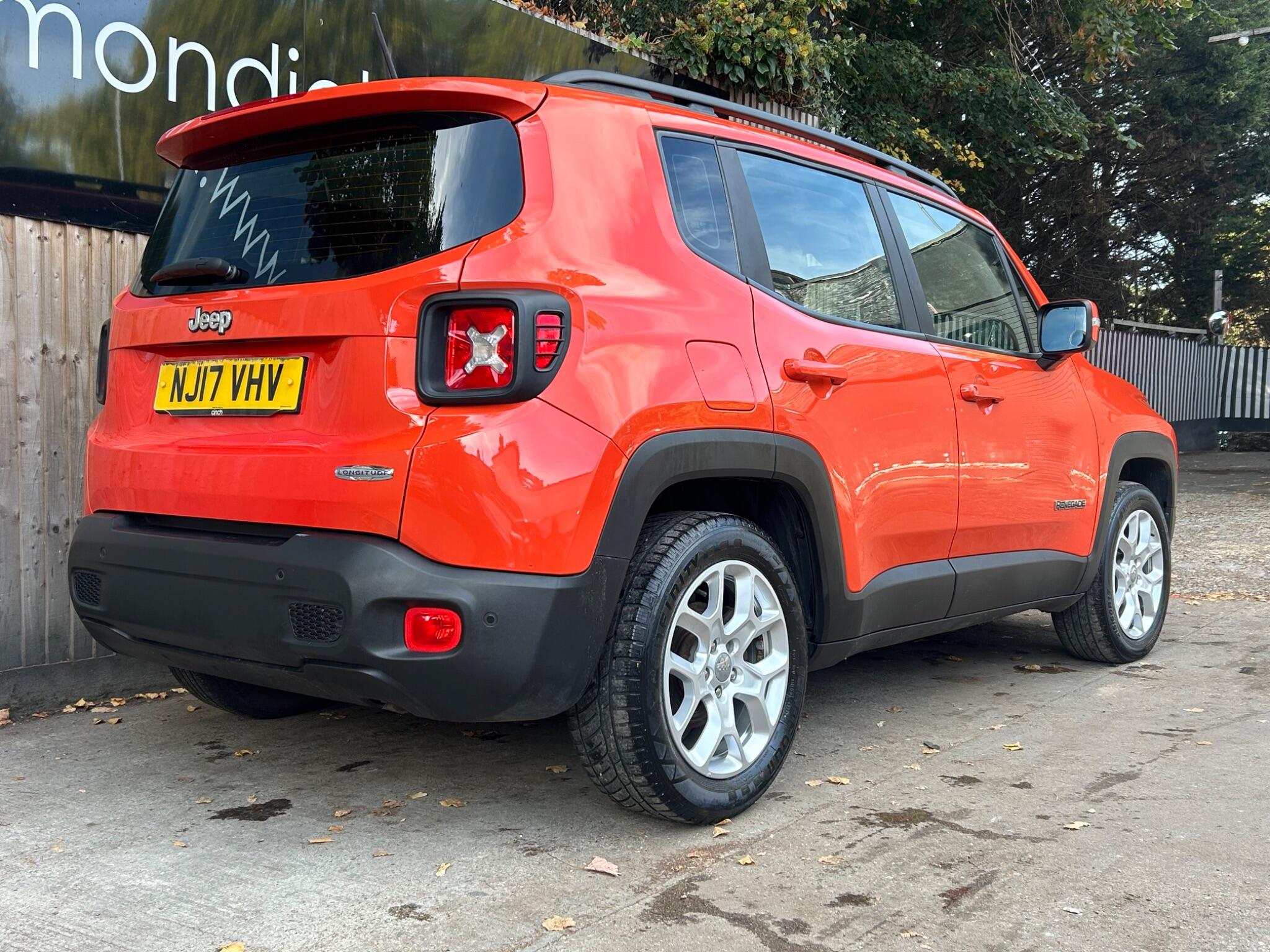 Jeep Renegade view 18