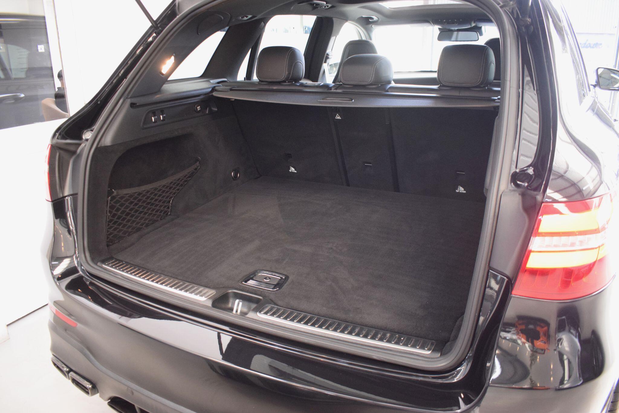 Mercedes-Benz GLC view 28
