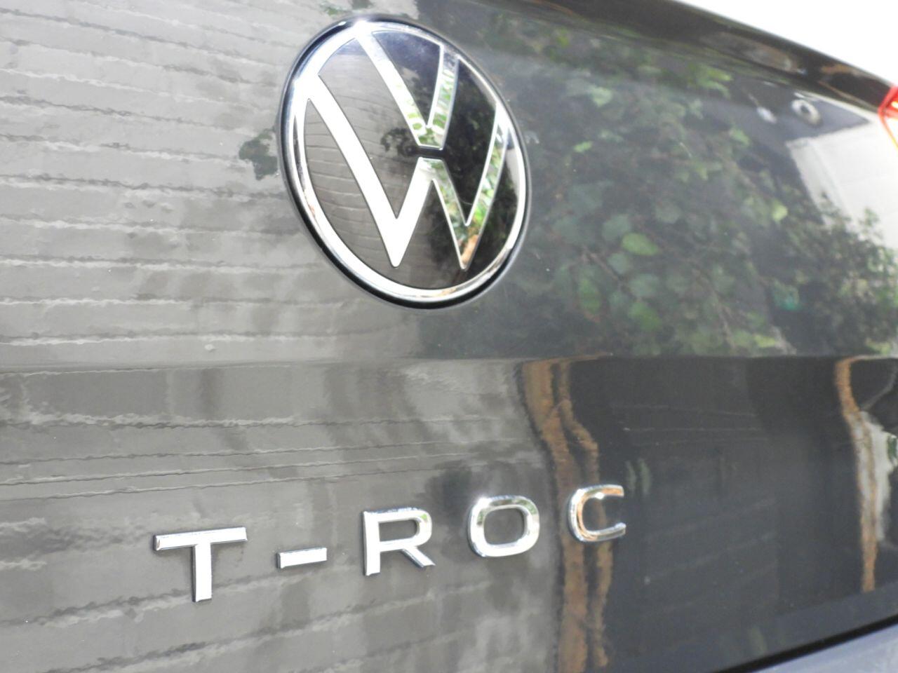 Volkswagen T-Roc view 26