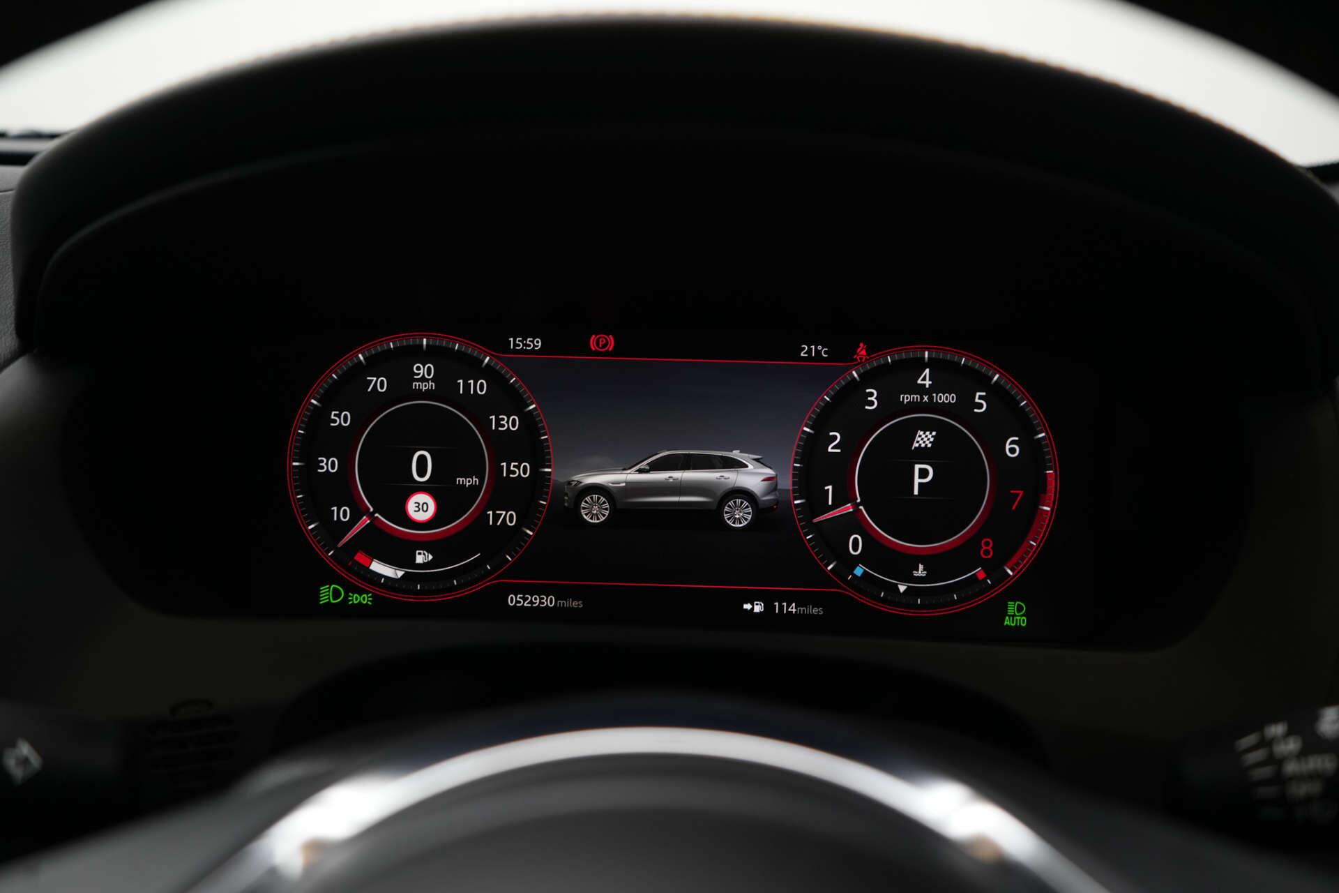 Jaguar F-Pace view 40