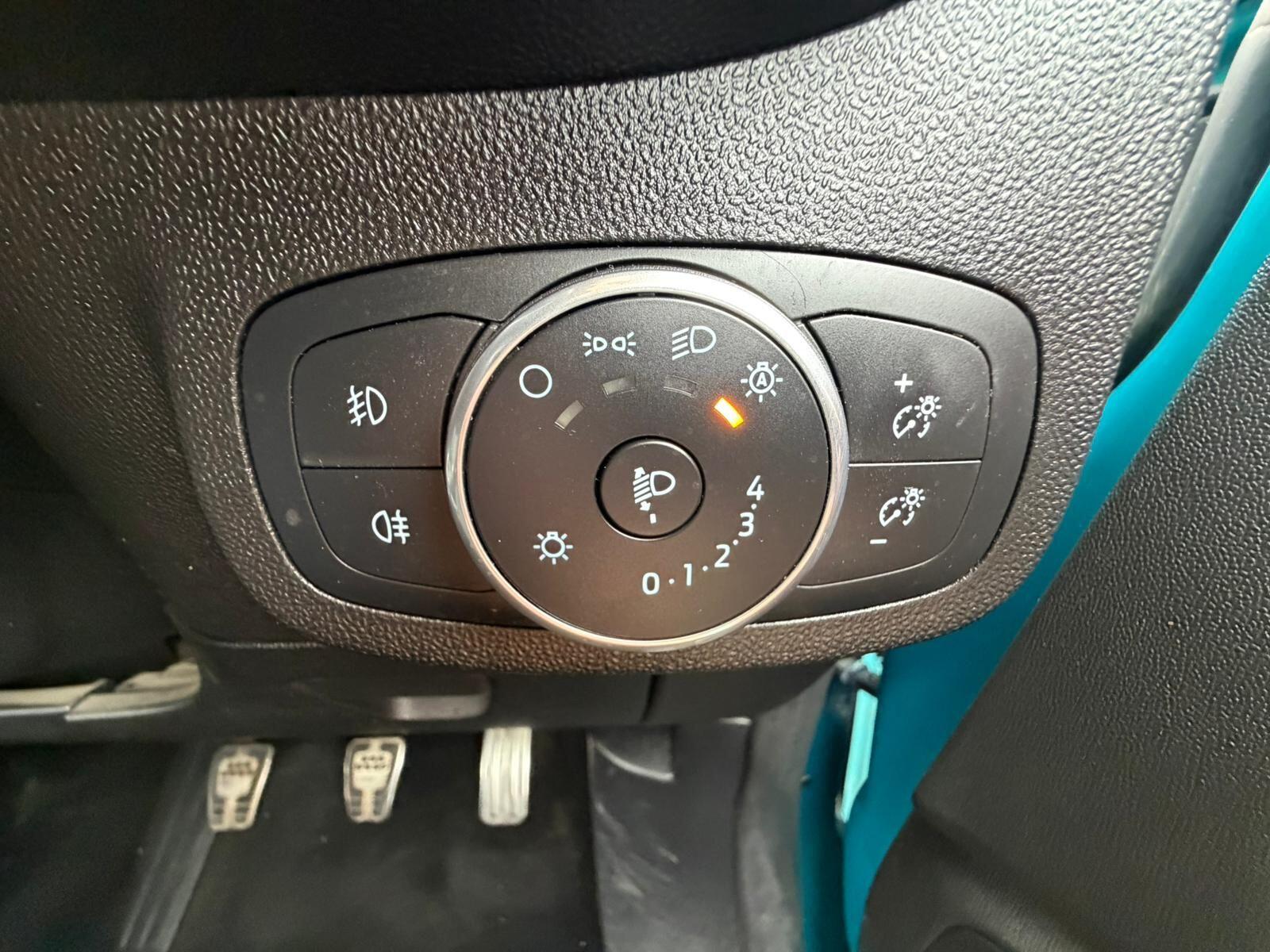 Ford Fiesta view 24