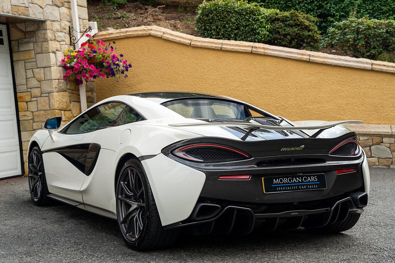 McLaren 570S view 18